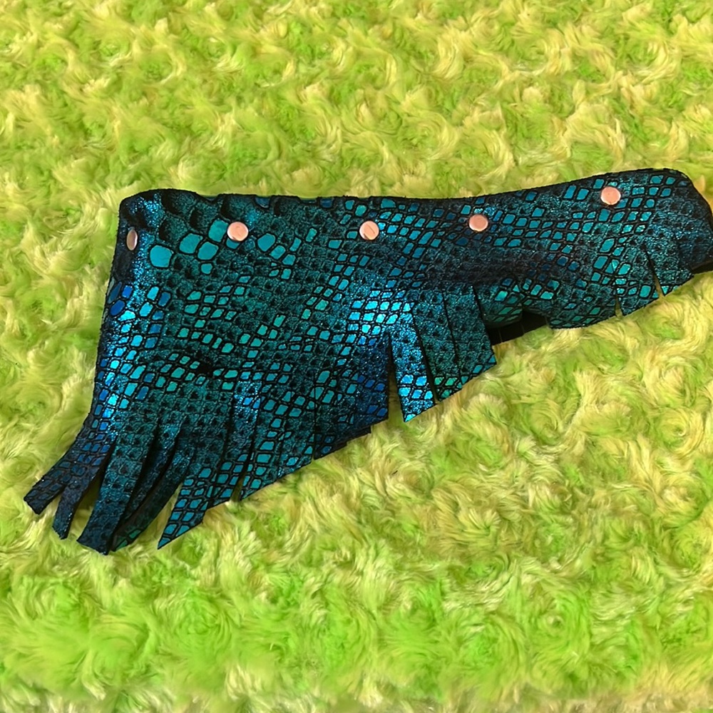 Blue mermaid necklace - Picture 5 of 12